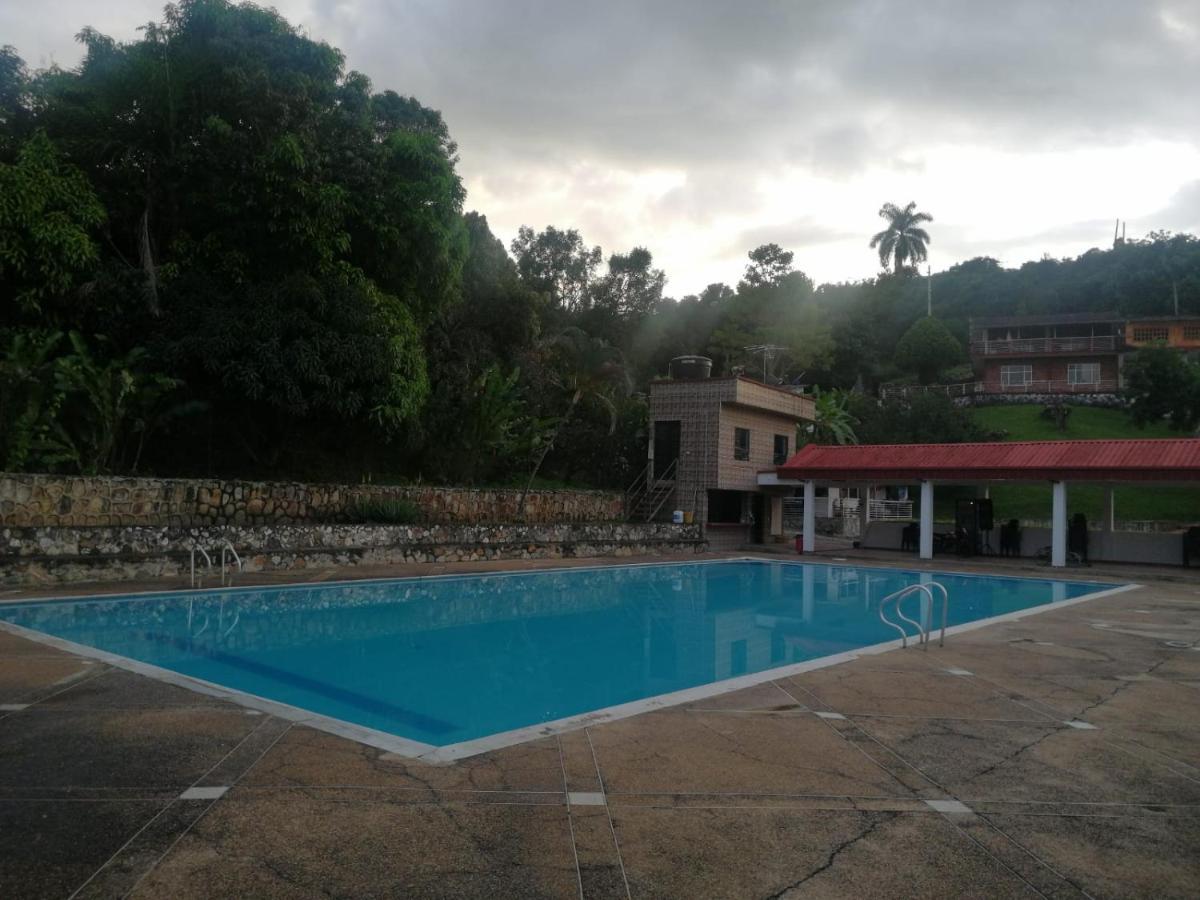 Hotel - Piscina La Johanna La Mesa (Tequendama)